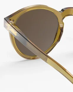 #M Golden Green